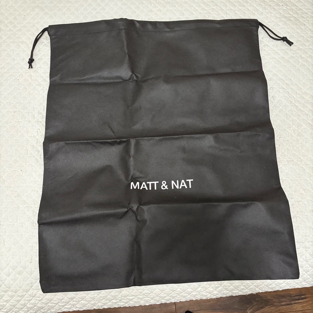 Matt & nat dust bag